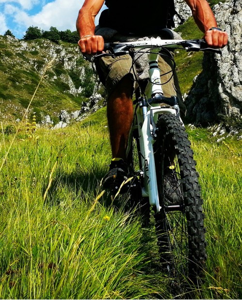 Abruzzo in mountain bike con degustazione di prodotti tipici Abruzzo in mountain bike con degustazione di prodotti tipici