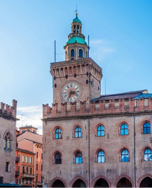 Tentazioni di Bologna: tasting tour tra monumenti e botteghe emiliane Tentazioni di Bologna: tasting tour tra monumenti e botteghe emiliane