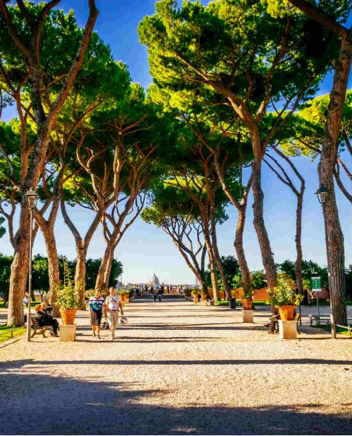 Tour da vero "Romano": dal panorama dell'Aventino ai sapori del mercato di Testaccio Tour da vero "Romano": dal panorama dell'Aventino ai sapori del mercato di Testaccio