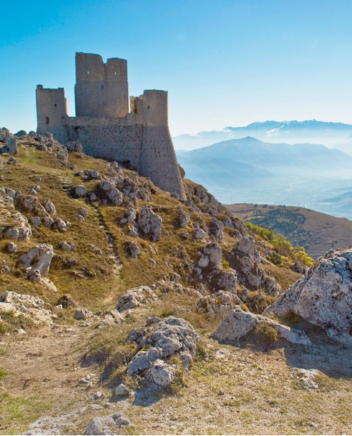 A pranzo nel Parco del Gran Sasso, in visita a borghi e castelli A pranzo nel Parco del Gran Sasso, in visita a borghi e castelli