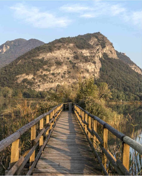 Tour nel parco naturalistico tra Corte Franca ed Iseo e degustazioni di vino Franciacorta Tour nel parco naturalistico tra Corte Franca ed Iseo e degustazioni di vino Franciacorta