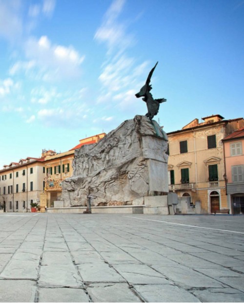 Tesori della Liguria: il borgo di Sarzana e i suoi antiquari Tesori della Liguria: il borgo di Sarzana e i suoi antiquari