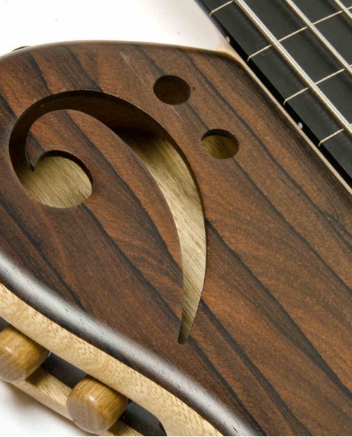 Insolito tour a Milano nella bottega della musica e aperitivo col liutaio Insolito tour a Milano nella bottega della musica e aperitivo col liutaio