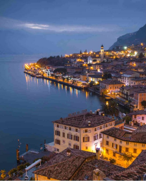 Lago di Garda: itinerario storico dalla villa romana alla Repubblica di Salò Lago di Garda: itinerario storico dalla villa romana alla Repubblica di Salò