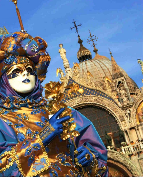 Venezia esclusiva. Lezione di decorazione di maschere, visita della città e degustazione veneta Venezia esclusiva. Lezione di decorazione di maschere, visita della città e degustazione veneta