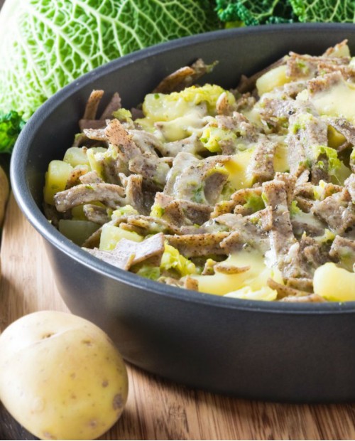 Cena ad alta quota con piatti tipici della Valtellina a km 0 Cena ad alta quota con piatti tipici della Valtellina a km 0